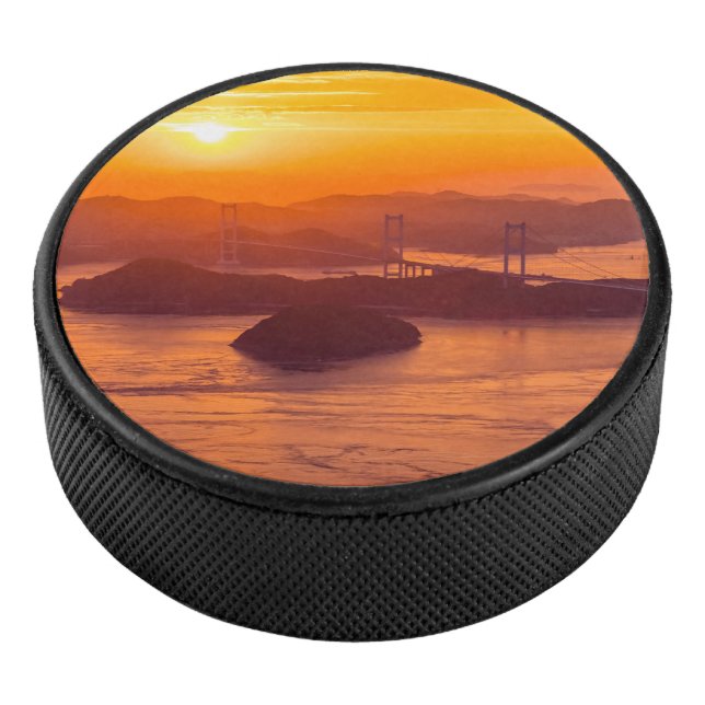 Disco De Hockey Atardecer de niebla en el puente Kurushima Kaikyo  (3/4)