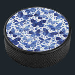 Disco De Hockey Azul de agua de mariposas<br><div class="desc">Pintura de mariposa color azul índigo.</div>