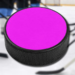 Disco De Hockey Color sólido fucsia | Clásico Elegante<br><div class="desc">Color sólido fucsia | Clásica | Elegante | Trendy | Elegante | Regalo</div>