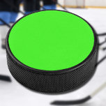 Disco De Hockey Color sólido verde neón | Clásica<br><div class="desc">Neon Green - Presentamos el encanto eterno del diseño de color sólido: una fascinante mezcla de forma clásica y elegante sencillez. Este diseño es una celebración del poder y la belleza que se encuentran en un solo tono impactante. El diseño de color sólido, exuberante sofisticación, abarca la esencia del minimalismo,...</div>