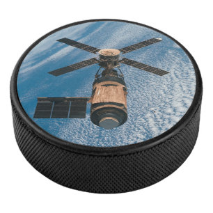 Disco De Hockey Estación Espacial Skylab