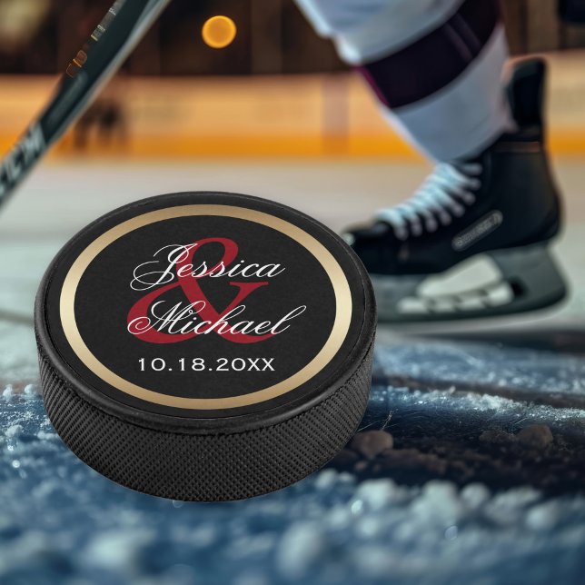 Disco De Hockey Keepsake personalizado de la novia y el crecimient (Personalize with your names and wedding or engagement date.)
