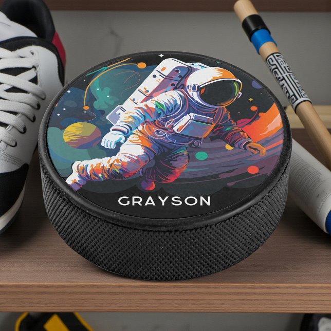 Disco De Hockey Nombre personalizado del espacio astronauta modern (Subido por el creador)