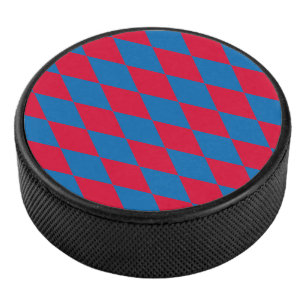 Disco De Hockey Patrón de bandera de diamantes de Baviera azul y r