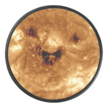 Sol sonriente del Observatorio Solar de la NASA
