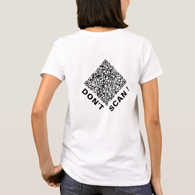 Diseña tu camiseta divertida con código QR persona (Reverso)