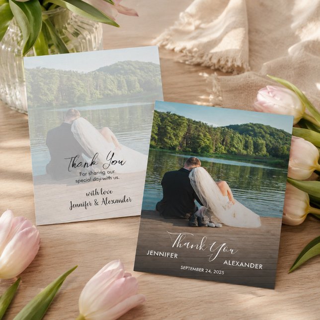Diseña tu propia tarjeta de agradecimiento de boda (Create your own modern rustic thank you wedding card. You can add your own photos and text.)