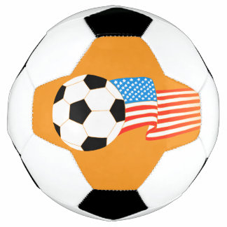 Diseño de balón de fútbol naranja con bandera amer