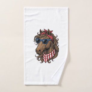 Diseño de camiseta con vector de cabeza de caballo