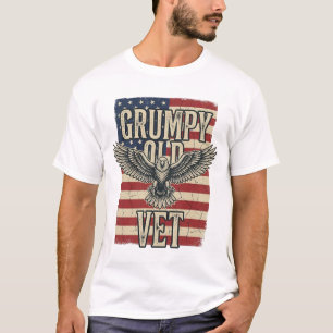 Diseño de camiseta de bandera de águila patriota v