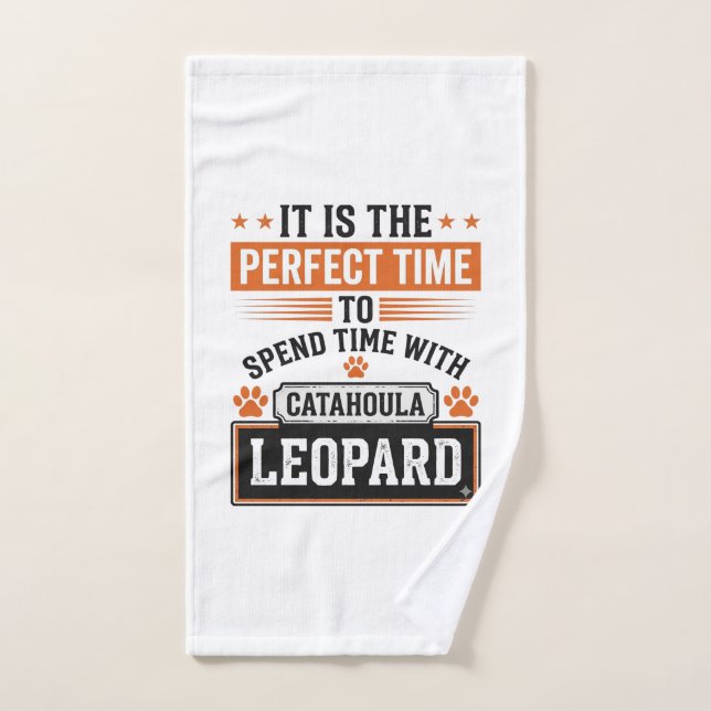 Diseño de camiseta de época de perro leopardo Cata (Toalla de mano)