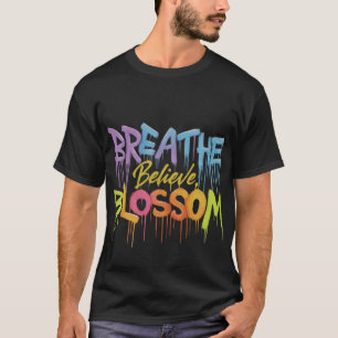 Diseño de camiseta Rainbow Bloom Tee