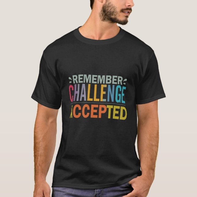 Diseño de camisetas con el texto "Desafío aceptado (Anverso)