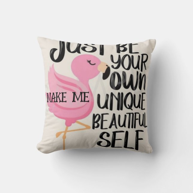 DISEÑO DE CISNE ROSA Y FUENTE NEGRA EN COJÍN (Anverso)