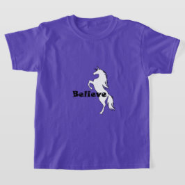 Diseño de creencia de Unicorn - Camiseta básica de
