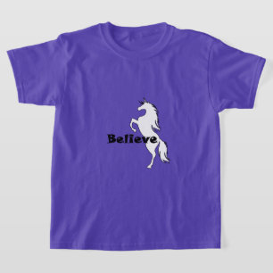 Diseño de creencia de Unicorn - Camiseta básica de