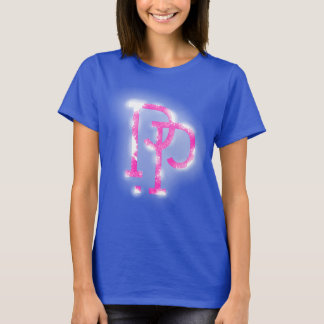 Diseño de logo con letra P en camiseta (rosa)