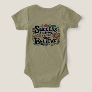 diseño de moda caminar y camiseta de bondad