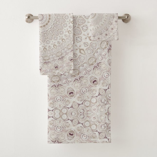 Diseño de patrón de mandala beige y taupe (In situ)