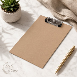 Diseño de portapapeles con estilo de papel kraft p