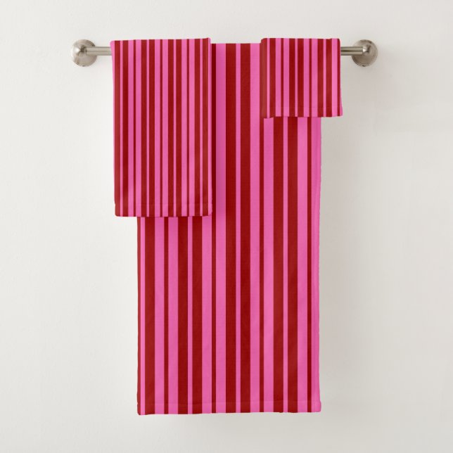 Diseño de rayas rojas granate y rosadas (In situ)