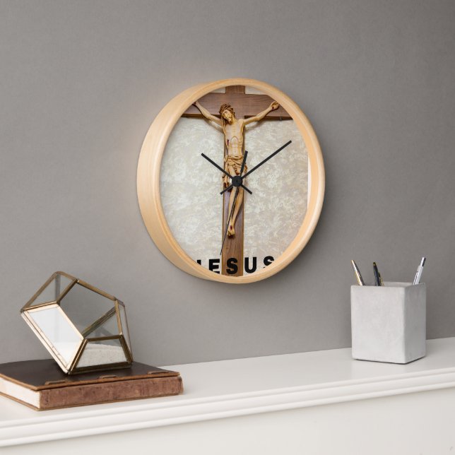 diseño de reloj en cruz de jesus (Oficina)