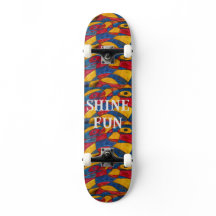 DISEÑO DE SKATEBOARD POR EL ARTISTA PAULA REILLY.