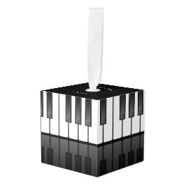 Diseño de teclado de piano Ornamento de cubo
