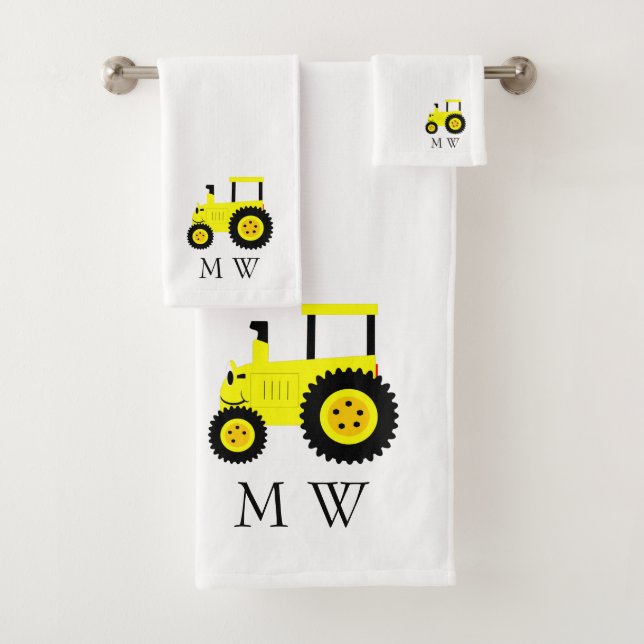 Diseño de Tractor Amarillo Monogramado (In situ)