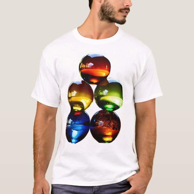 Diseño de una camiseta de burbuja colorida y soñad (Anverso)
