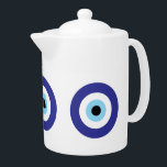 Diseño decorativo de tetera de Mati azul del ojo d<br><div class="desc">Diseño decorativo de tetera con tapa de Mati azul de ojo malvado griego. Famoso encanto griego / turco simbólico para creer en la protección y la buena suerte. Personalizado olla para casa,  fiesta,  boda,  bar,  restaurante,  oficina,  etc.</div>