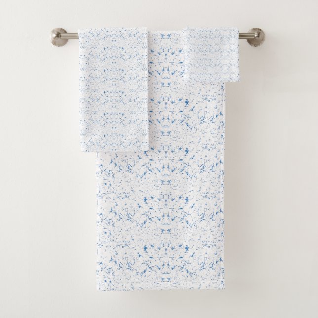 Diseño delgado con motivos azul claro que se repit (In situ)