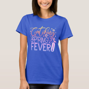 Diseño divertido de camisetas florales en temporad