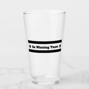 Diseño divertido de deportes para el equipo ganado
