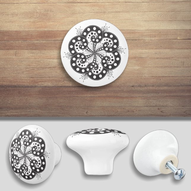 Diseño espiral elegante del pomo de la puerta de l (Subido por el creador)