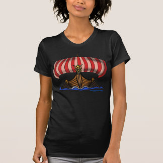 Diseño fresco de la camiseta de la nave de Viking