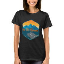 Diseño frontal de camiseta clásica In The Moment