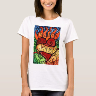 Diseño llameante de la camiseta del corazón de