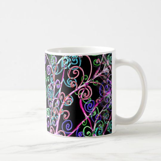 Diseño luminoso en la taza clásica
