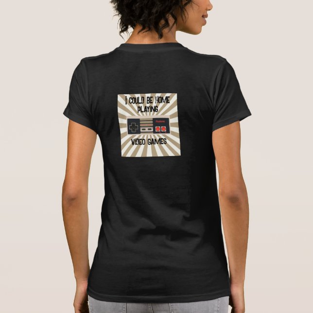 Diseño retro de camisetas negras para corredoras (Reverso)