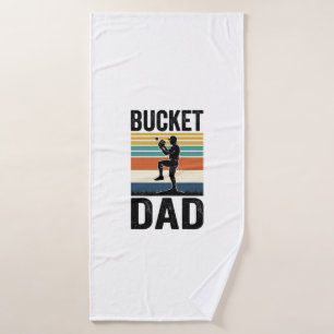 Diseño vectorial Bucket Dad Retro Baseball Padre_1
