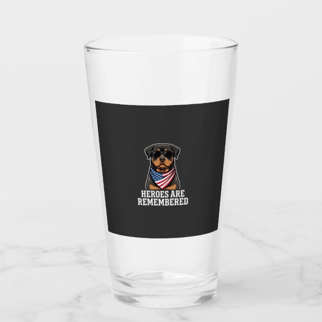 Diseño vectorial de perro héroe Rottweiler patriót (Anverso)