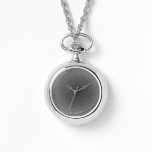 diseño y estilo de collar de relojes