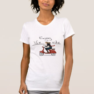 Disfruta de la vida y monta camiseta de vespa