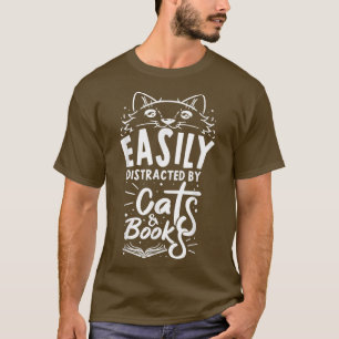 Distracción fácil por gatos y libros de camisetas