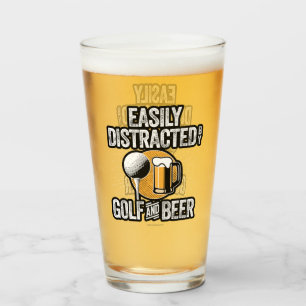 Distracción fácil por golf y cerveza