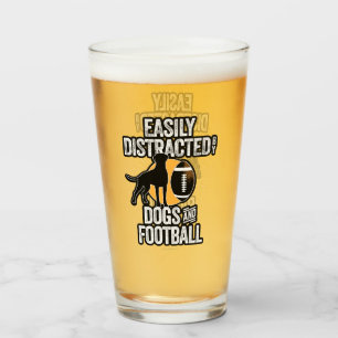 Distraídos fácilmente por perros y fútbol