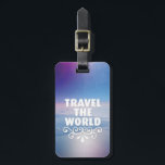 Diversión viajar el mundo inspirar cita etiqueta e<br><div class="desc">Viaja por la fotografía del cielo azul del mundo. Divertidas chicas de inspiración citan etiquetas de viaje para equipaje. Navidades o regalo de vacaciones para tu ipod ipad iphone samsung o blackberry. ¡Mira otros diseños en mi tienda de diseño!</div>