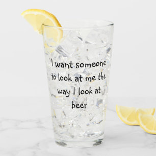 Divertida frase para beber cerveza