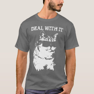Divertido trato con gafas de sol con camiseta